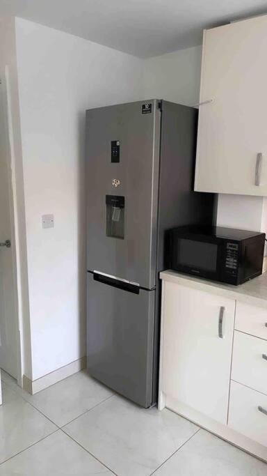 3 Stories, 5 Bedroom House In Prime Location With Balcony And Shared Garden 리버풀 외부 사진